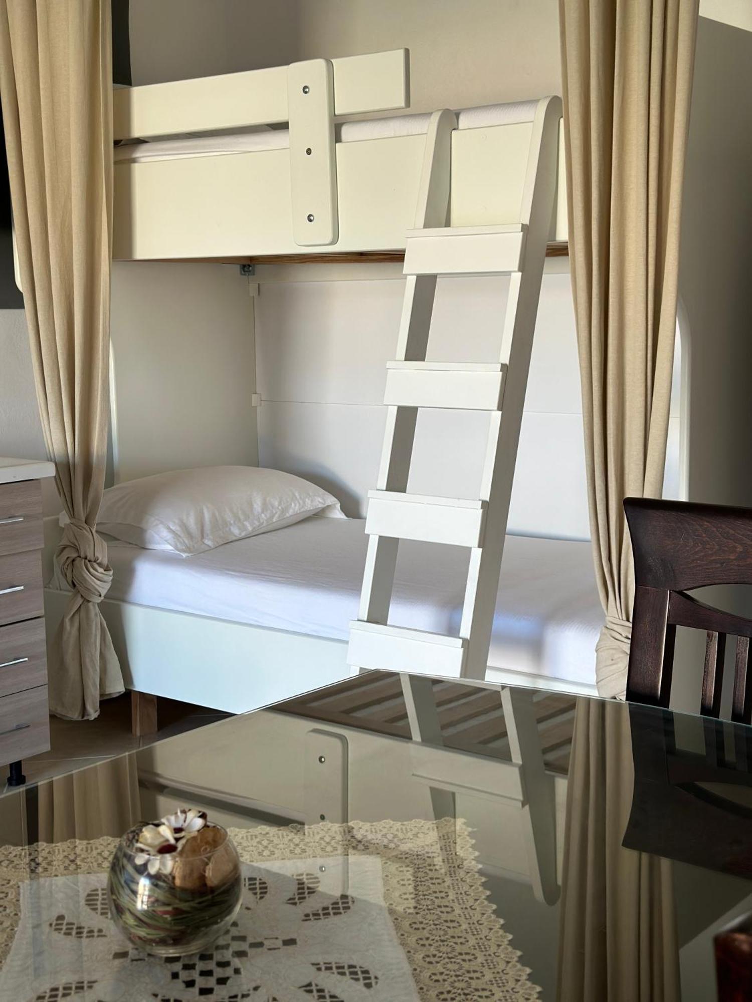 Sail Ocean View Apartments Саранда Экстерьер фото